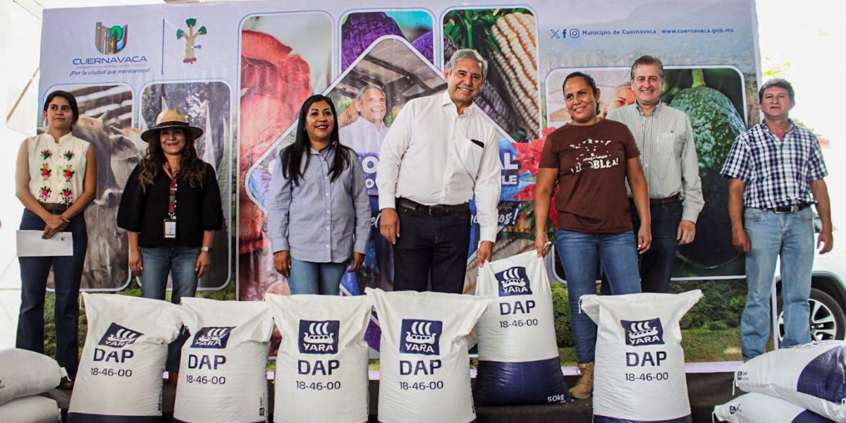 Cuernavaca mantiene sus respaldos a la productividad del campo con entrega fertilizantes a productores de granos