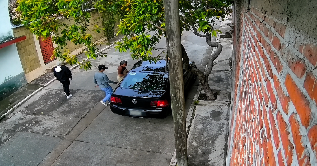 Asaltan a adulto mayor y le roban su auto en Jiutepec