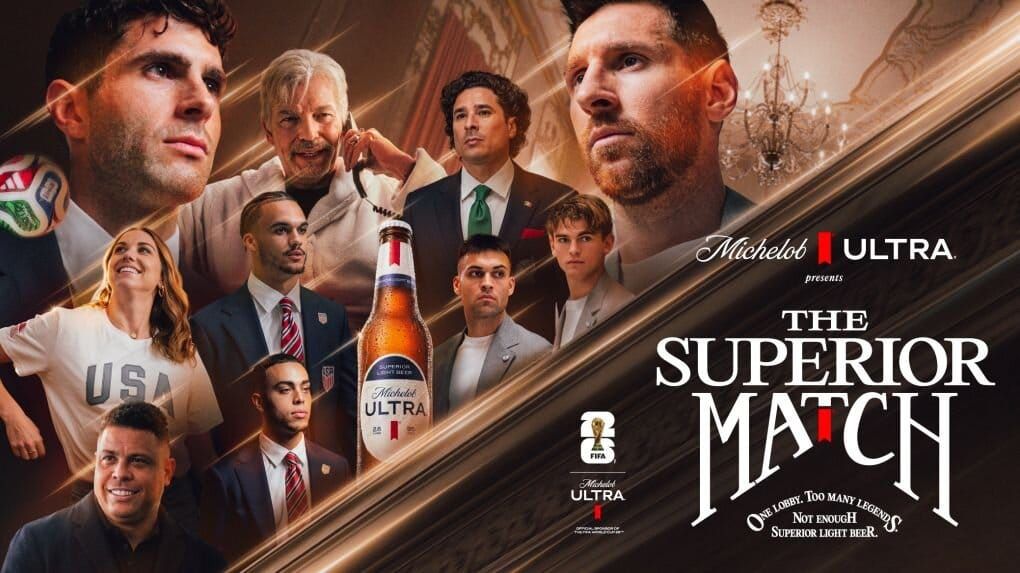 "The Superior Match" Michelob Ultra reúne a Messi, Memo Ochoa y futbolistas en una sola cancha