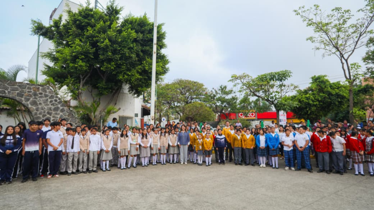 Margarita González Saravia refuerza valores cívicos y cultura de paz en Cuernavaca