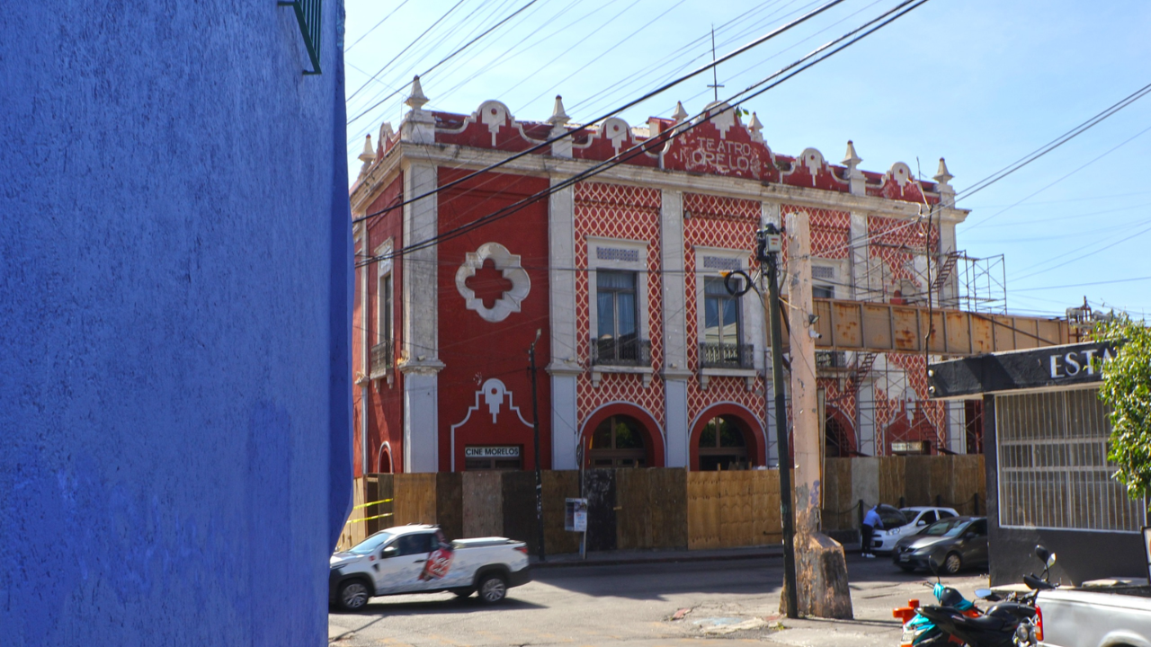 Avanza rehabilitación del Cine Morelos y modernización de vialidades