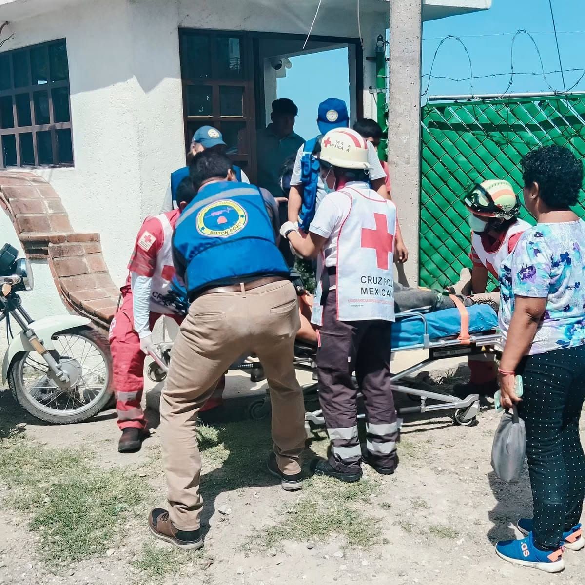 Joven lesionado tras caída en Tequesquitengo