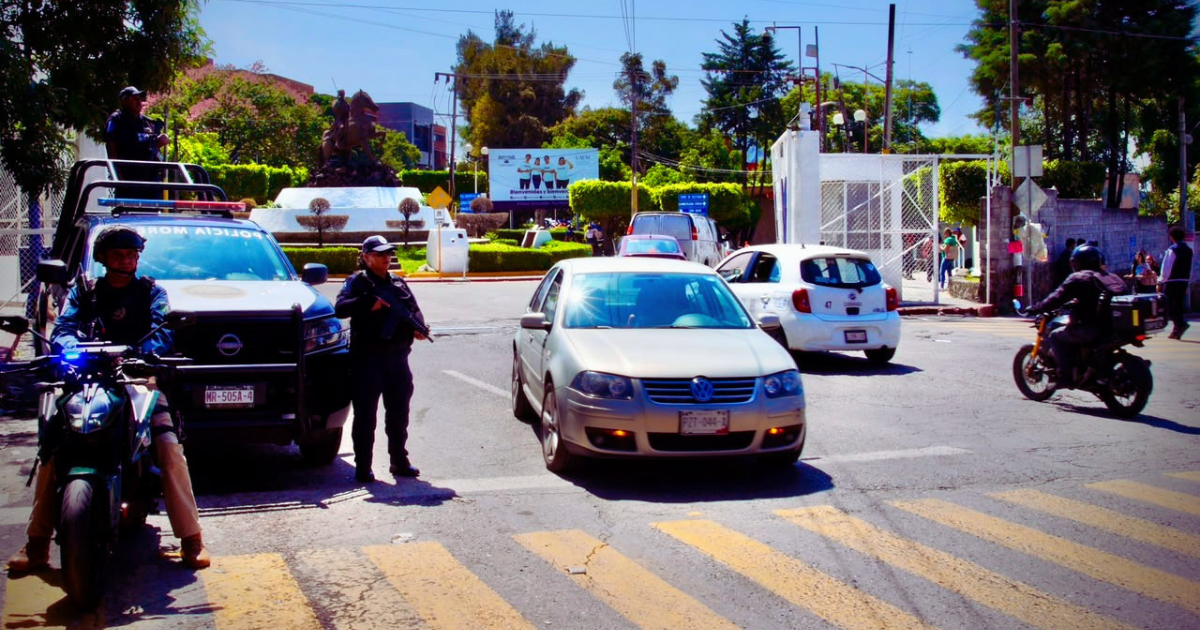 Acompañan regreso a clases en la UAEM con operativo preventivo de seguridad