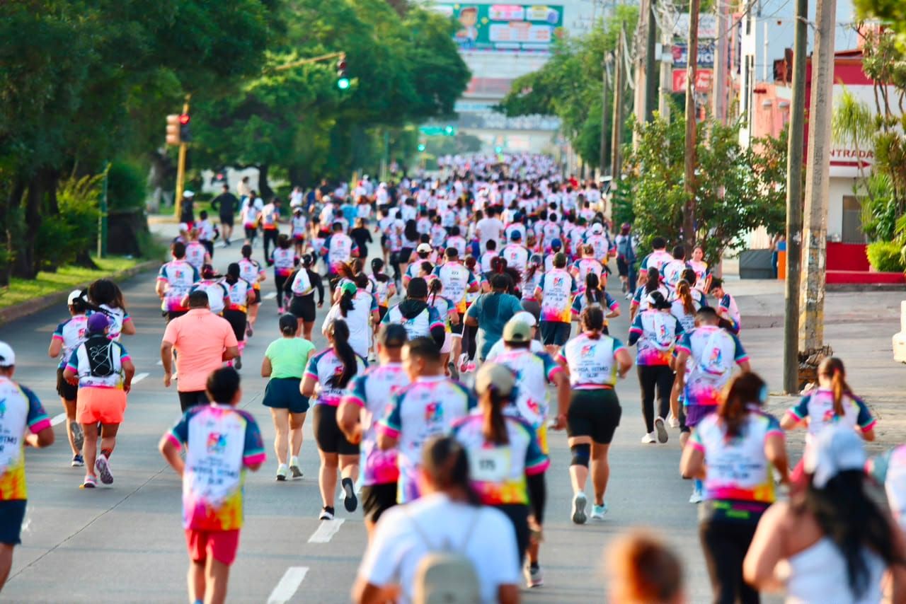 Más de 1,500 corredores pintan Jiutepec de energía, ritmo y color