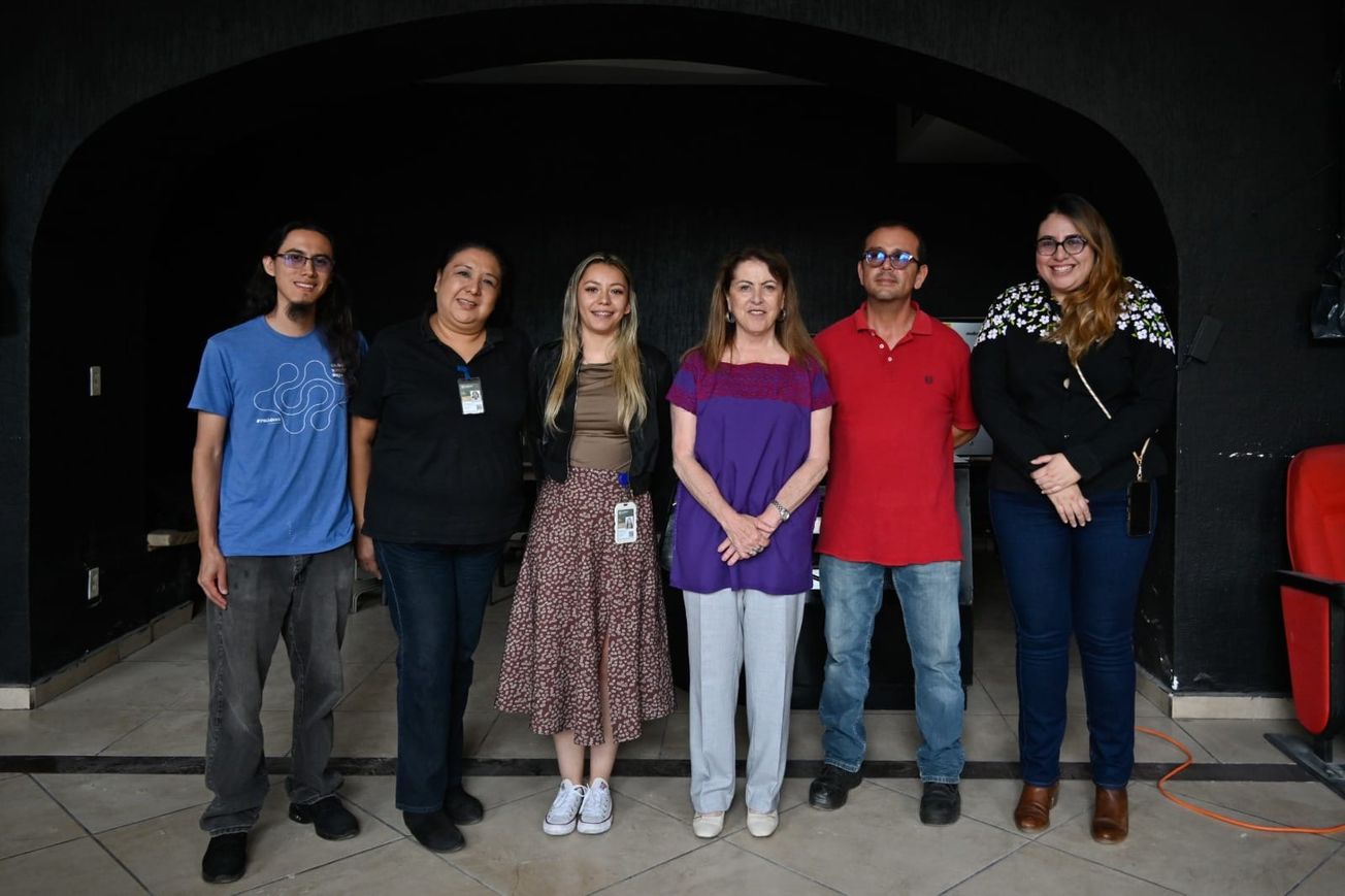Margarita González Saravia supervisa avances en rehabilitación del Cine Morelos