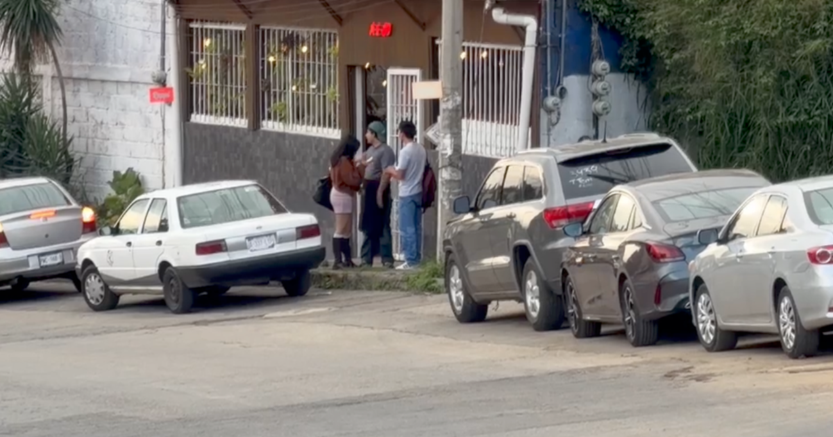 Asaltan a clientes de restaurante en Chamilpa