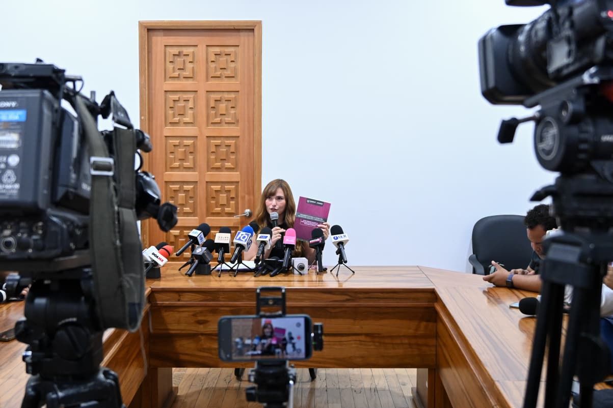 Capacitan a 946 trabajadores universitarios para detectar riesgos contra las mujeres en Morelos
