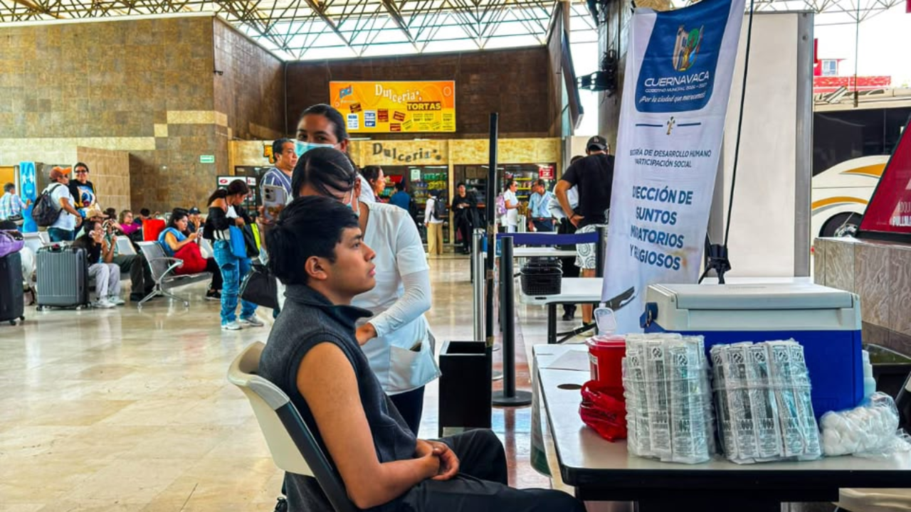 Cuernavaca acerca servicios de vacunación a personas migrantes