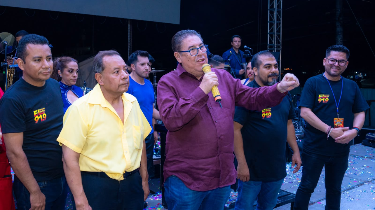 Acompaña Víctor Mercado la celebración del 62 aniversario del Mercado Adolfo López Mateos
