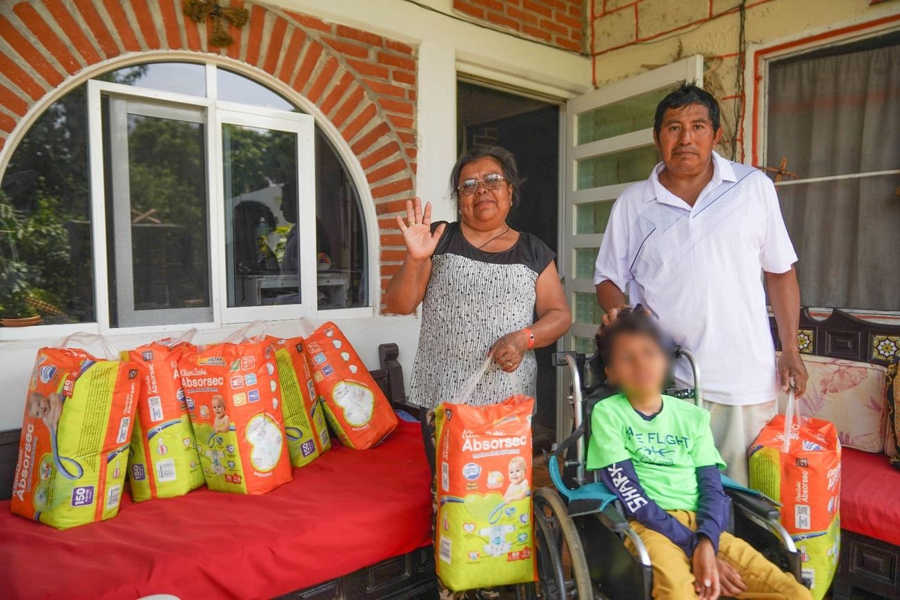 SEDIF entrega más de mil 900 apoyos a familias morelenses