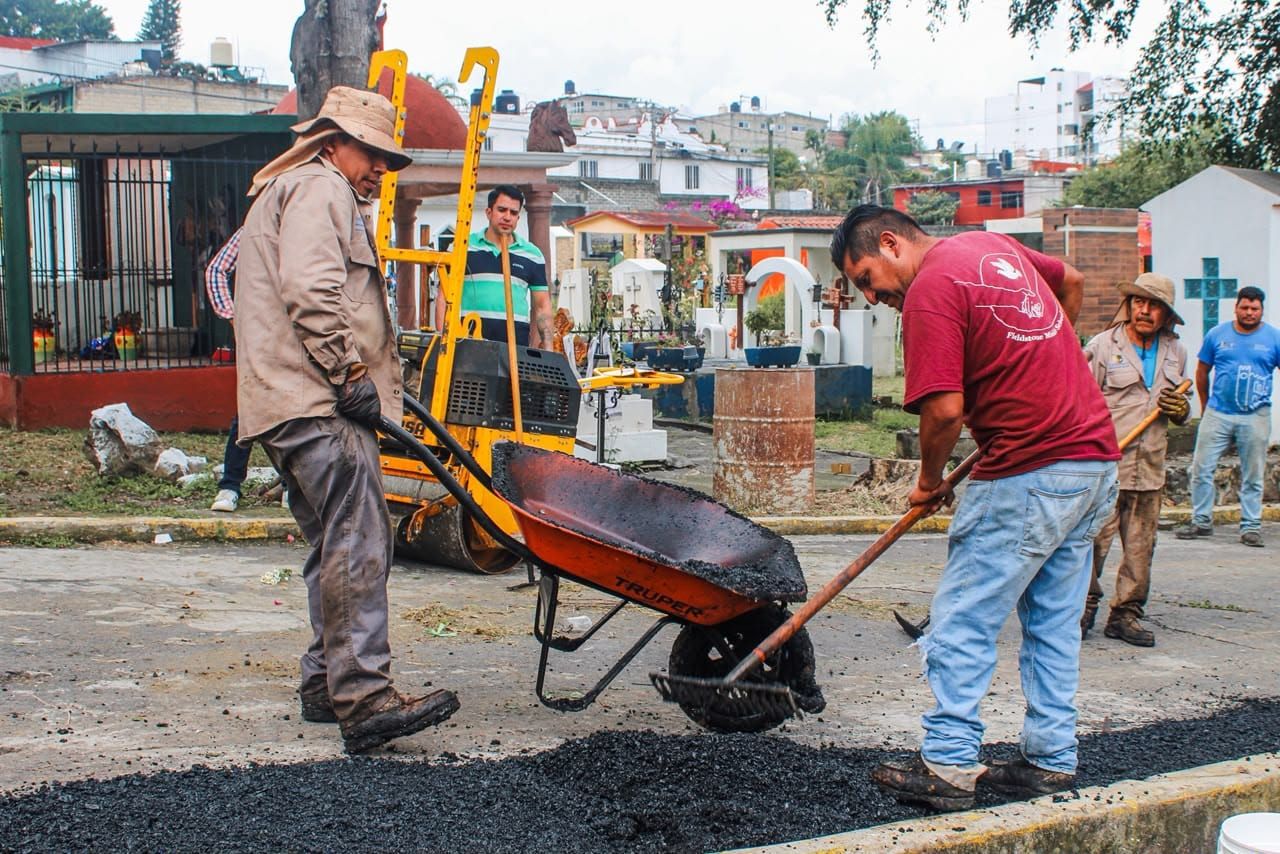 Cuernavaca realiza limpieza y mantenimiento en el panteón de Las Margaritas