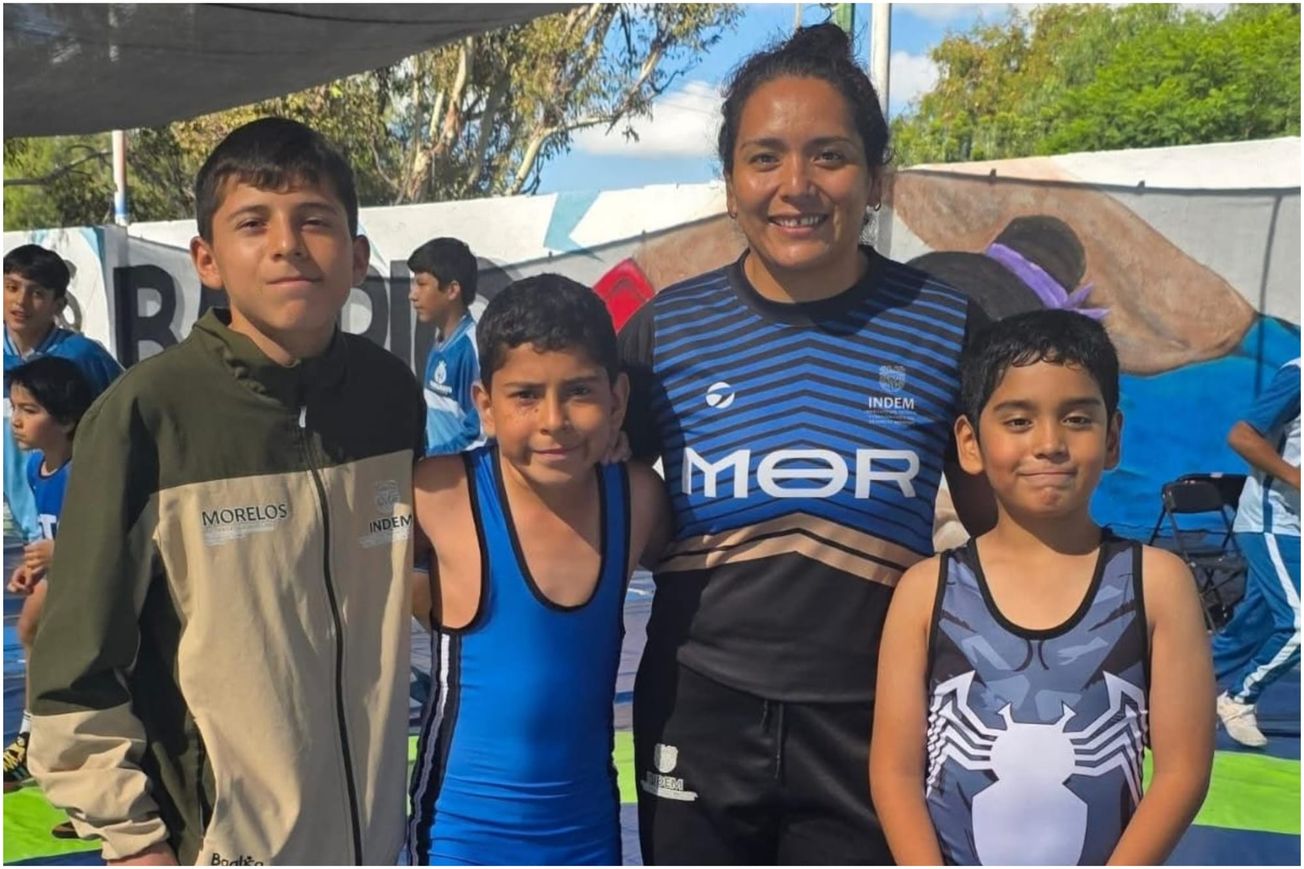 Tres luchadores morelenses suben al podio en Querétaro