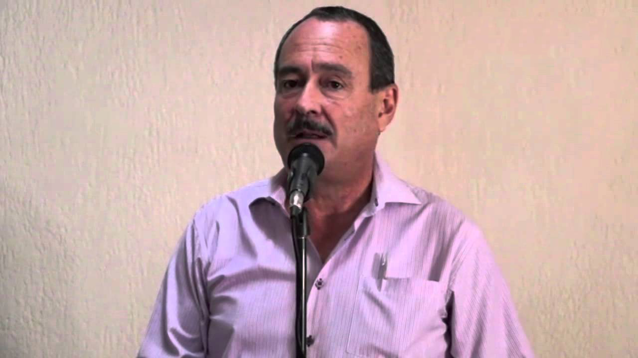 SOCIEDAD CRITICA EN REDES SOCIALES MALA ADMINISTRACIÓN DE JORGE MESSEGUER