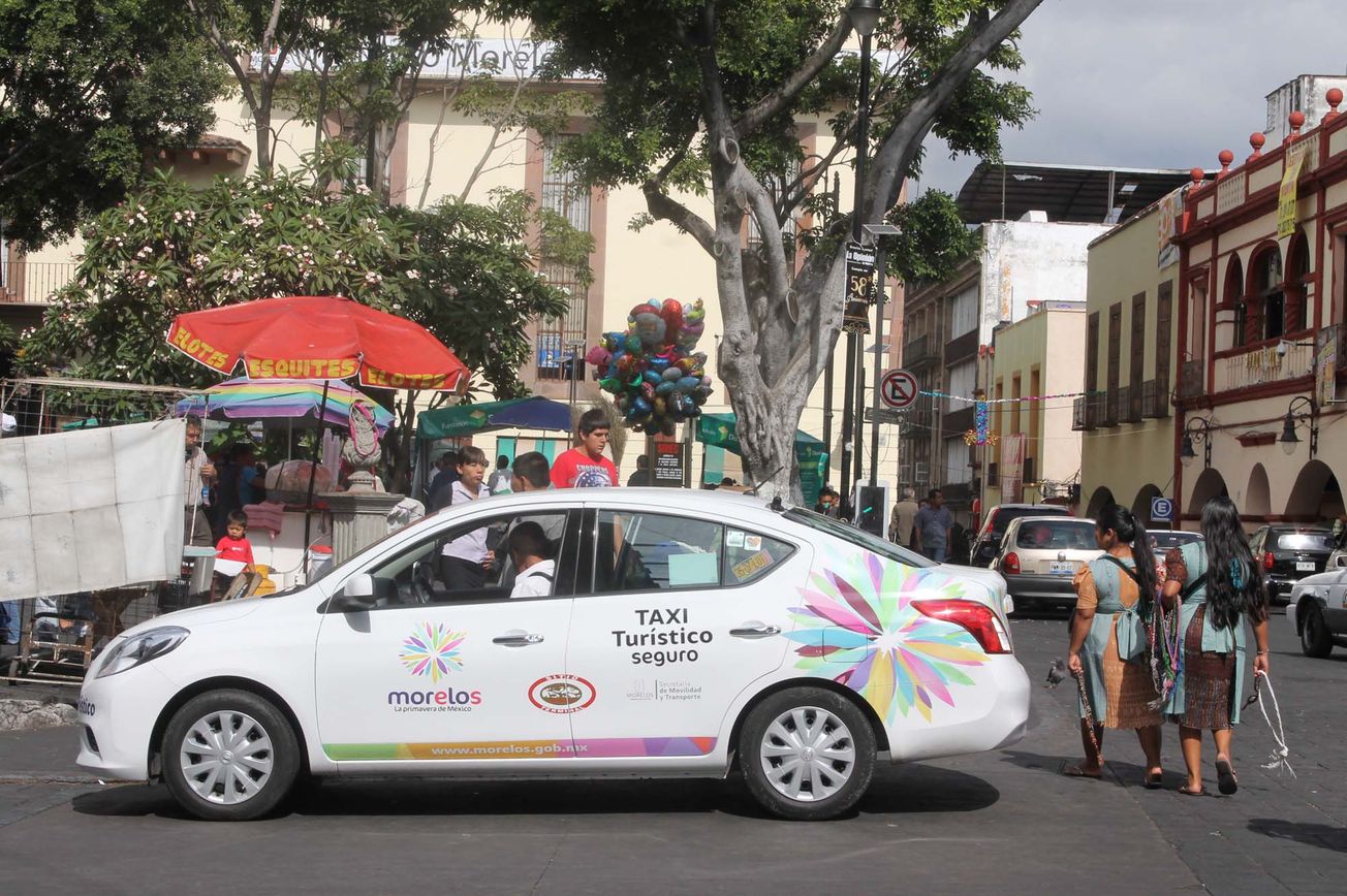 Crónica al volante. ¿Cómo operan los taxistas?