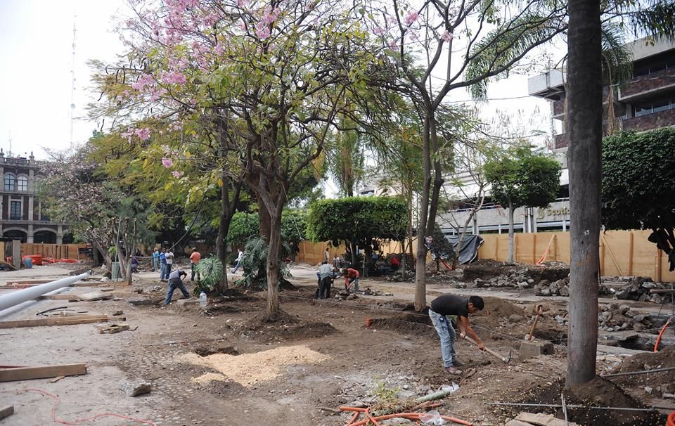 Continúa remodelación de Plaza de Armas Cuernavaca