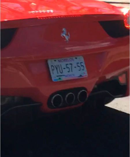 El Ferrari “incómodo” con placas de Morelos