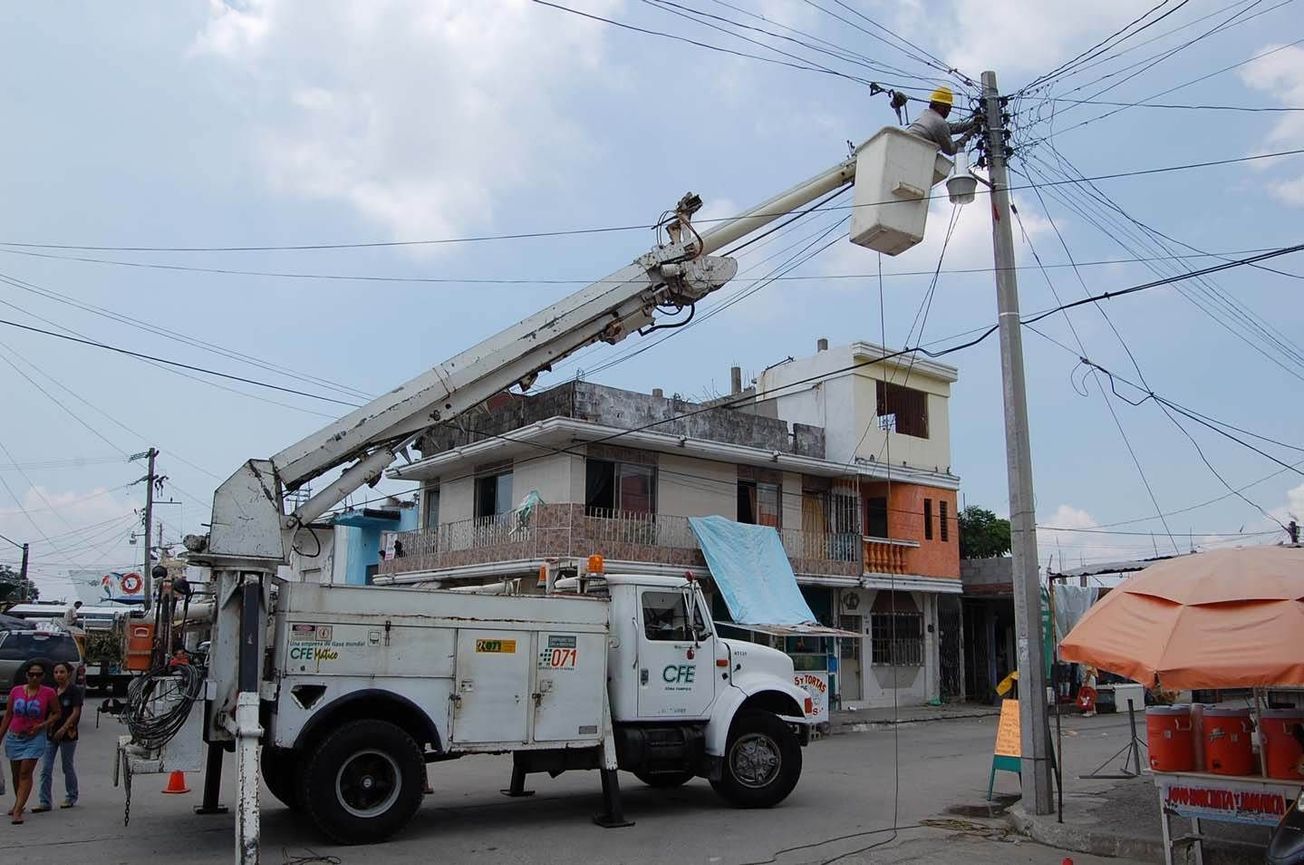 Destinan recursos para obras de electrificación