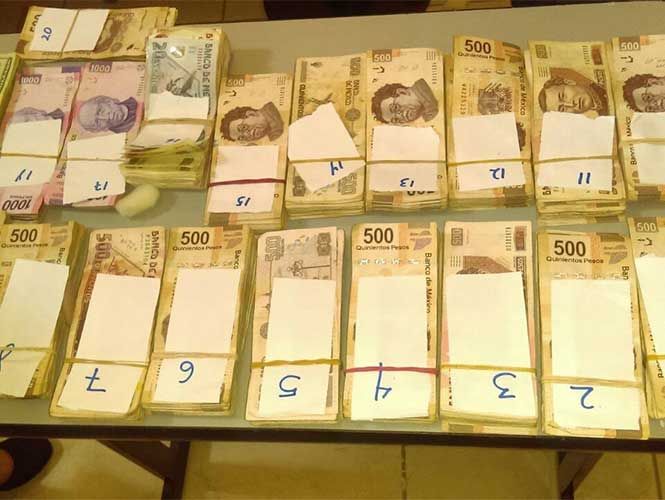 Hallan 4.5 millones de pesos en un sillón