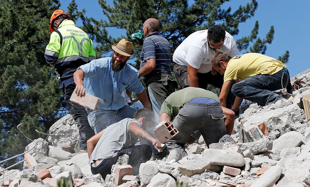 Sismo en Italia suma 73 muertos y decenas de desaparecidos