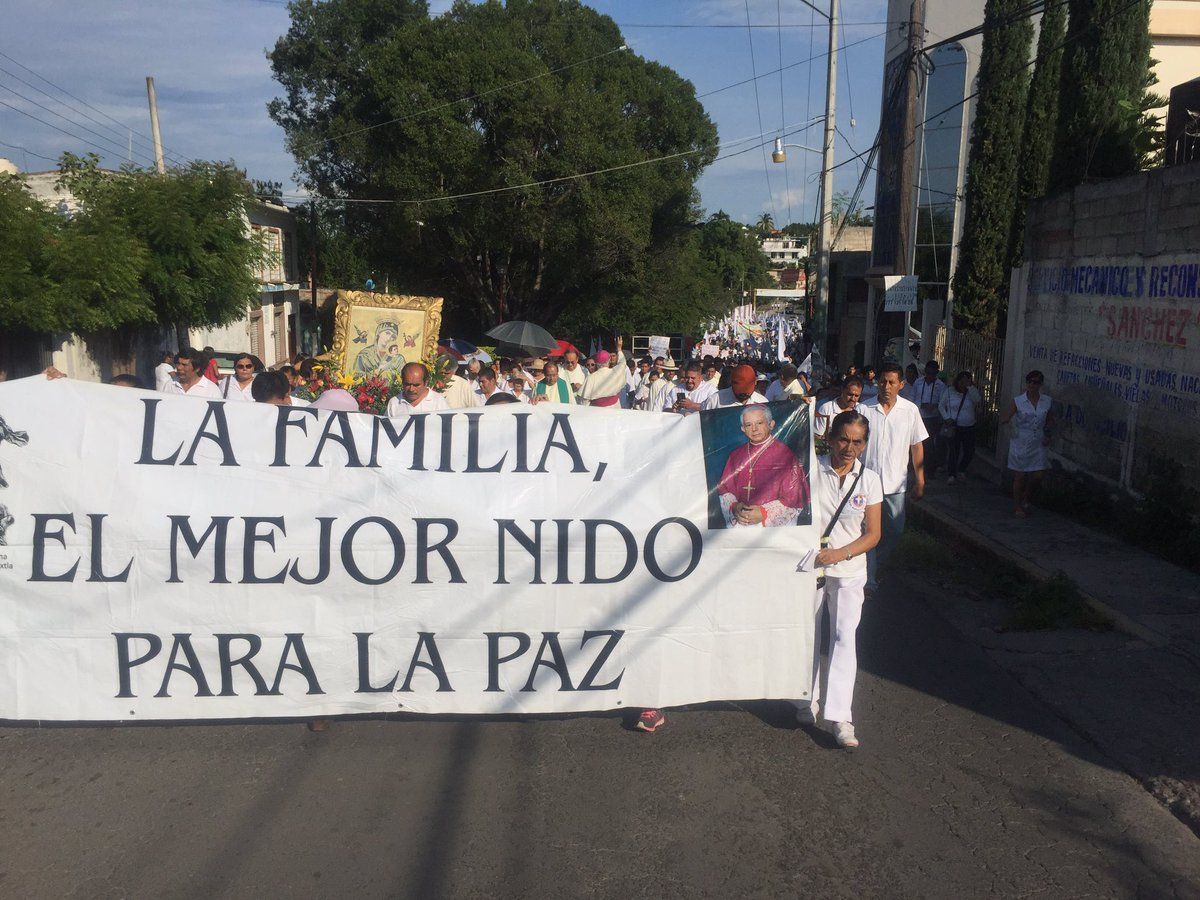 Marchan por la paz en Puente de Ixtla