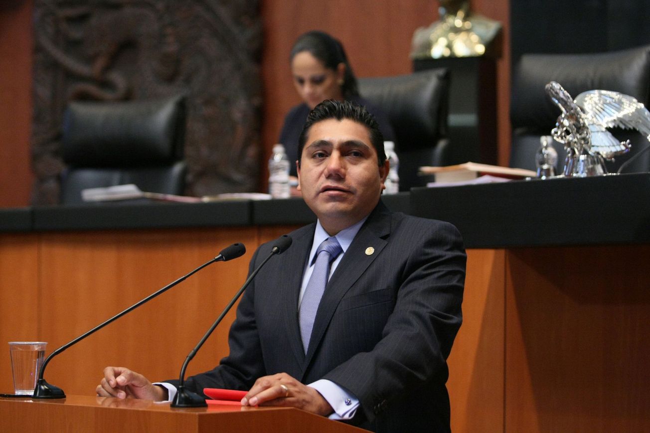 La Constitución Mexicana le da la razón al senador José Luis Preciado