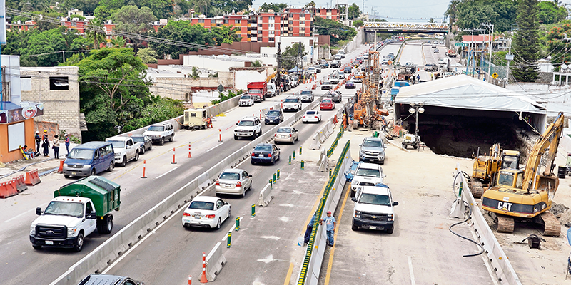 Continuará construcción de Puente en el Paso Exprés