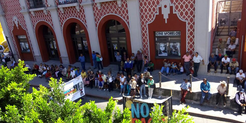 Bloquea ANUEE avenida Morelos