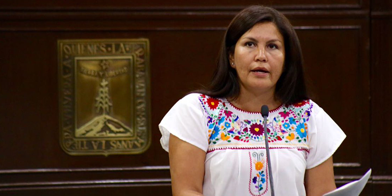 Aprueban descanso a burócratas el Día de la Madre y del Padre