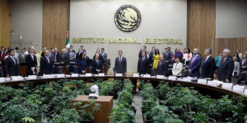 Designan a los tres nuevos consejeros del INE