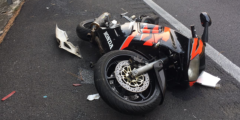 Derrapa y muere motociclista en la México-Cuernavaca