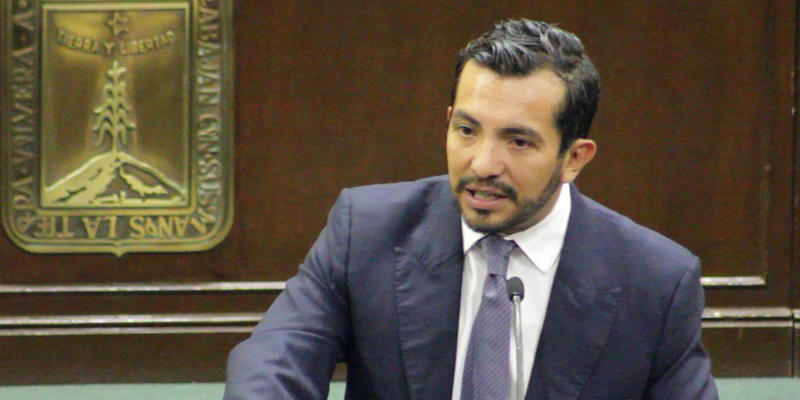 Concede congreso licencia al diputado Santillán