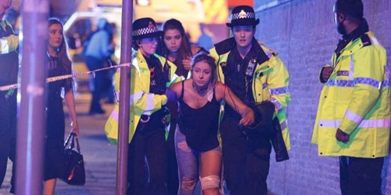 Se registran dos explosiones al término de un concierto en Manchester