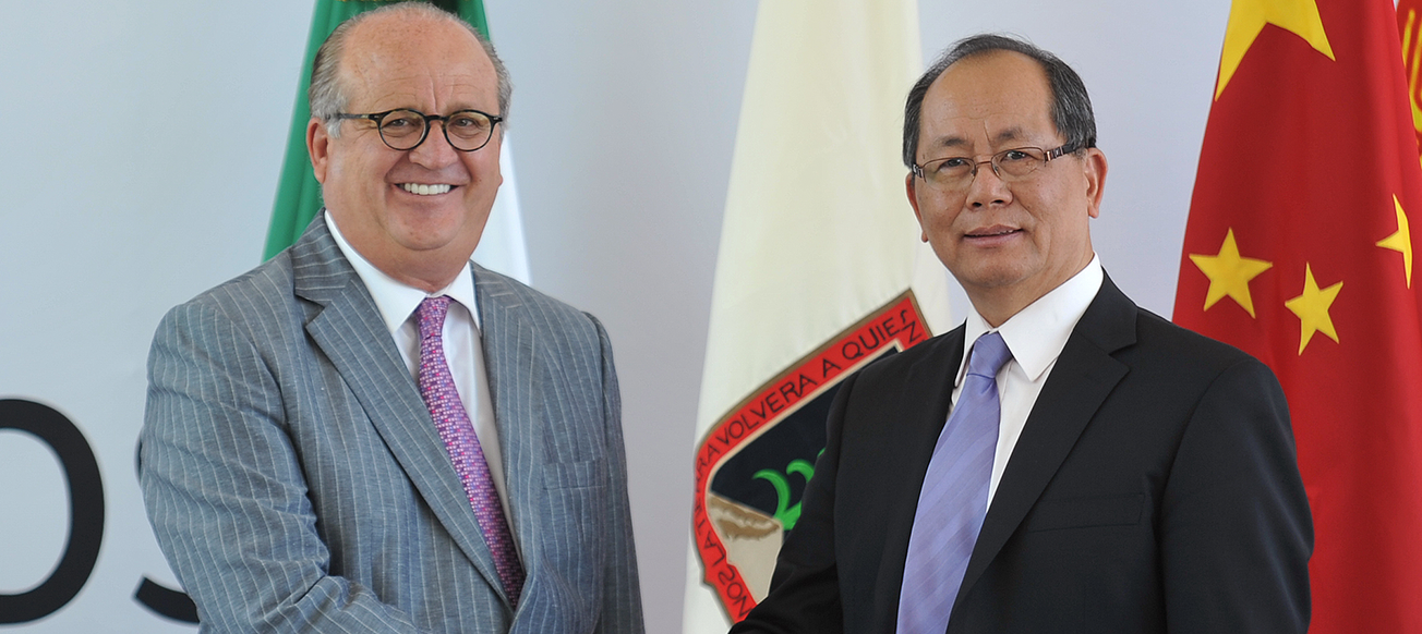 Paga Gobierno del Estado más de $200 mil pesos en vuelo a China para el gobernador
