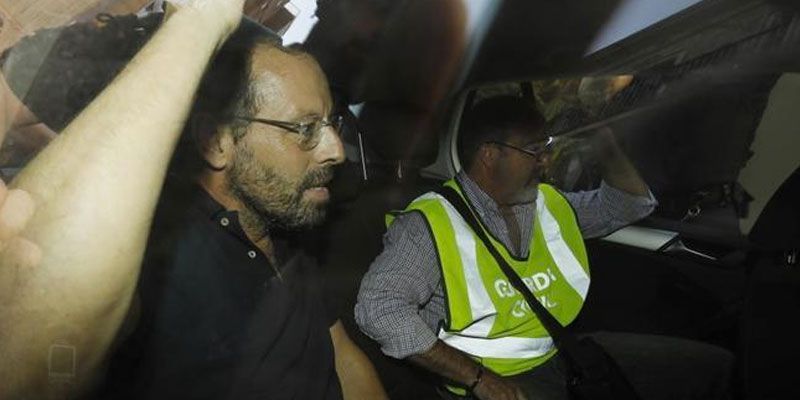 Dictan prisión sin fianza a Rosell