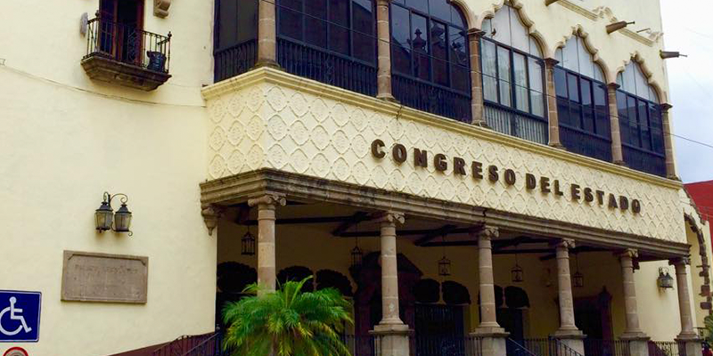 Exigen mujeres mayor participación en cargos de elección en 2018