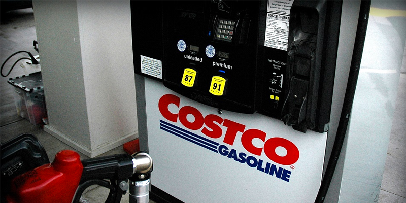 ¿Clausuran gasolinera por dar litros de más?