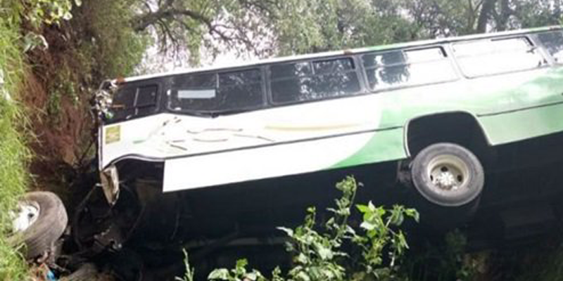 Deja 7 heridos autobús que se quedó sin frenos
