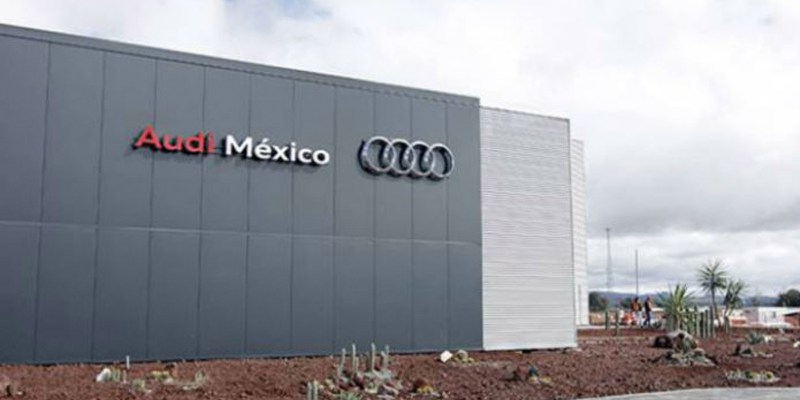 Audi México deposita por error 34 mil pesos a empleados