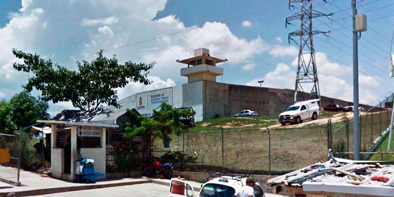Riña deja cinco muertos en penal de Acapulco