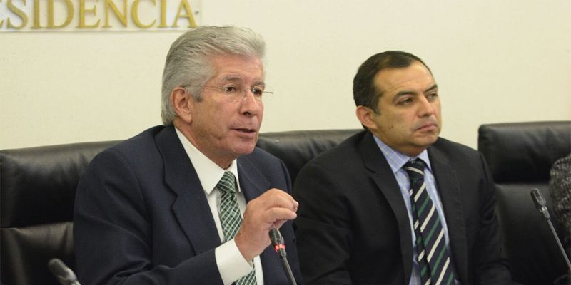 Ruiz Esparza dice que no renunciará a la SCT