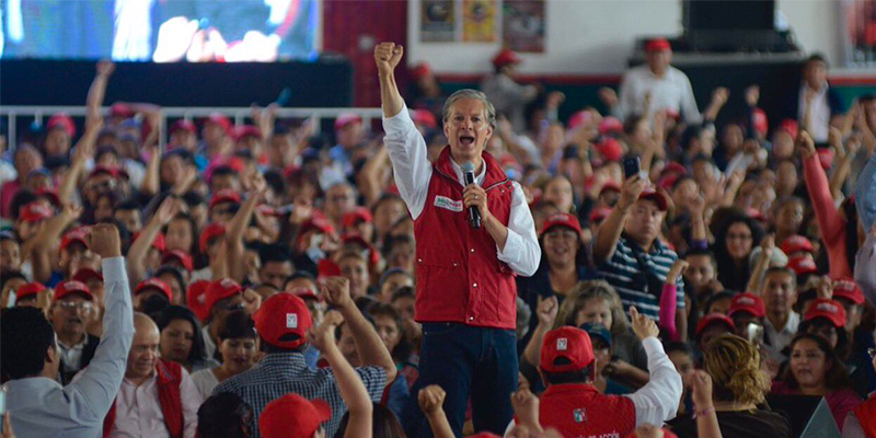 Involucran a Del Mazo con el socavón del Paso Exprés