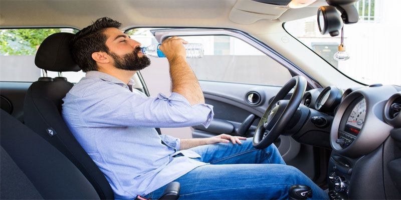 Mantenerte hidratado puede evitar accidentes automovilísticos
