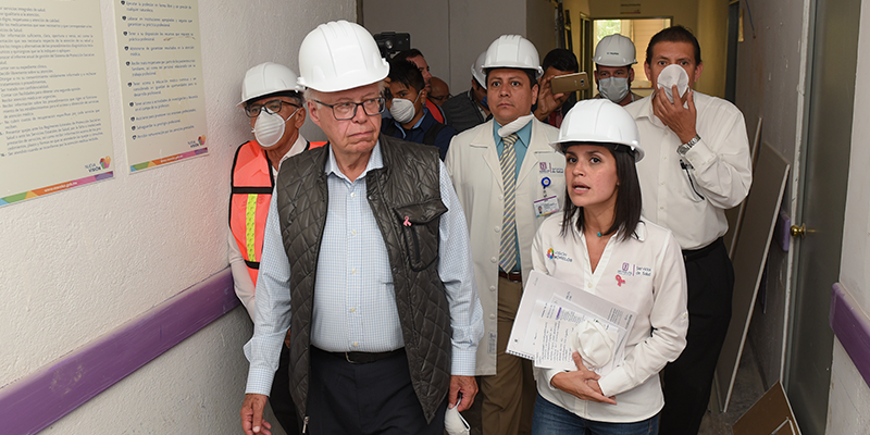 Visita José Narro hospitales afectados en Morelos
