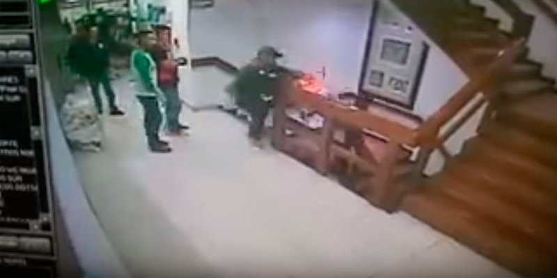 Presunto secuestrador se arroja de las escaleras