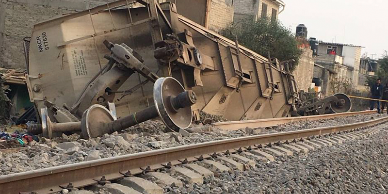 Se descarrila tren en Ecatepec
