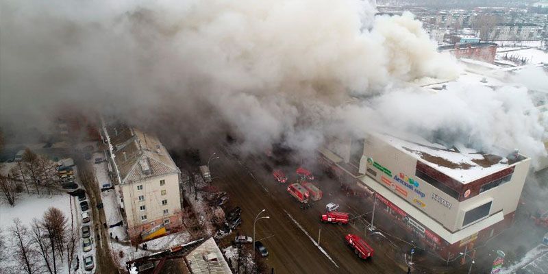 Al menos 64 muertos en incendios