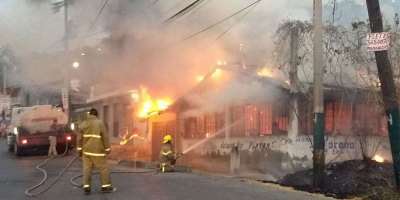 Se registra incendio en Temixco
