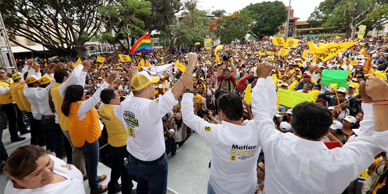 Marchan 40 mil en aniversario del PRD