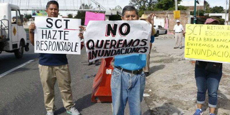 Vecinos del paso exprés se manifiestan