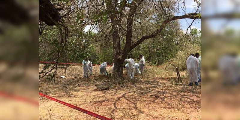 Hallan 5 cuerpos en fosa clandestina